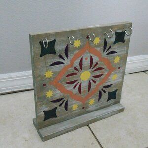 Handmade Wooden Collar Holder – Rustic Painted Design